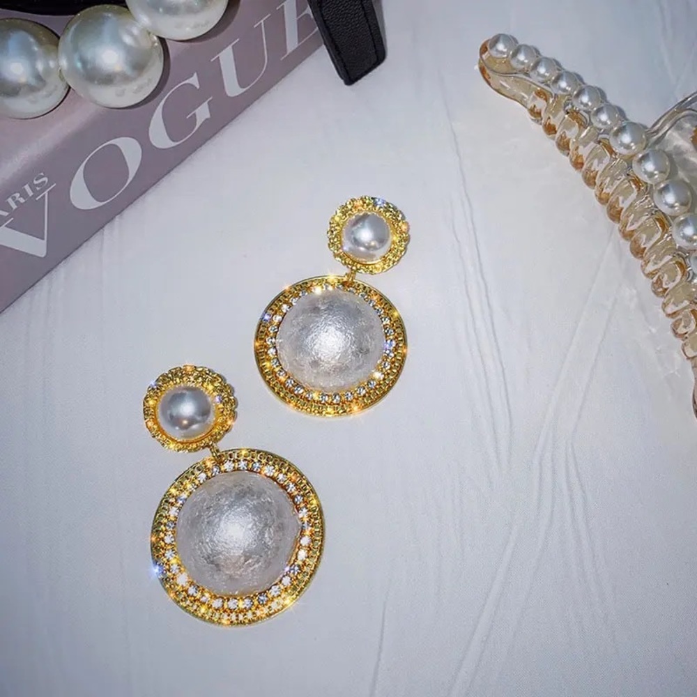 Pearls earrings fashion jewelry luxury